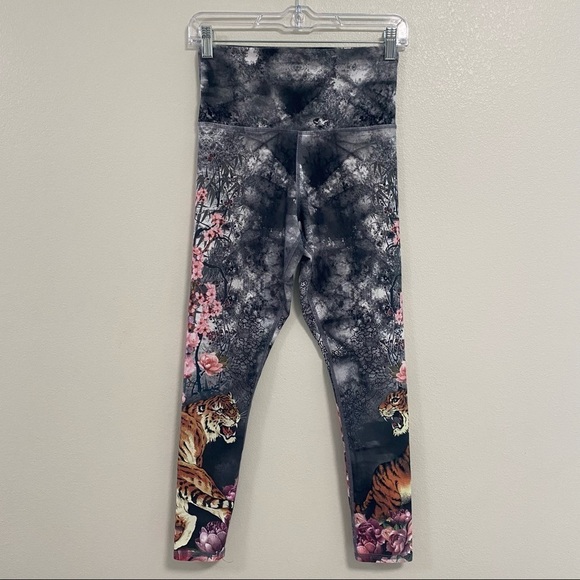 Evolution & Creation Tiger Cherry Blossom leggings size Small - Picture 1 of 11